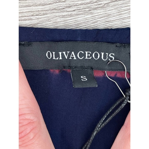 NWT - OLIVACEOUS Tie Dye Keyhole Halter Top - Size Small - Picture 3 of 9